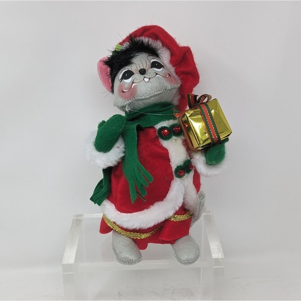 Annalee Christmas Mouse Gift Green Scarf 9" Tall